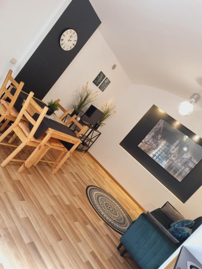 Pod Wawelem Apartment *